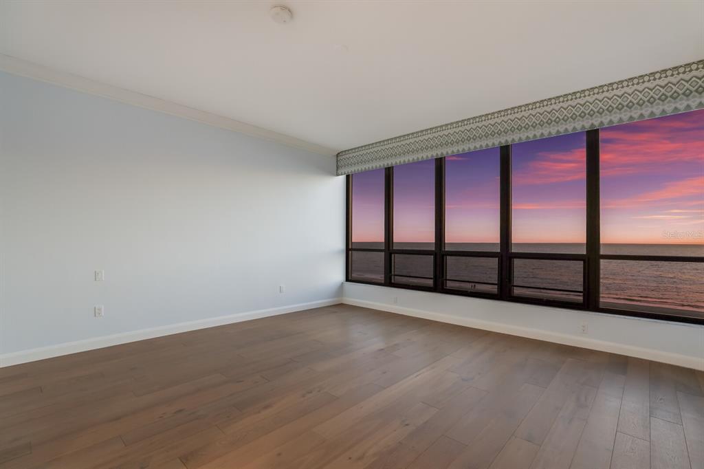 415 L AMBIANCE DRIVE Unit: C504