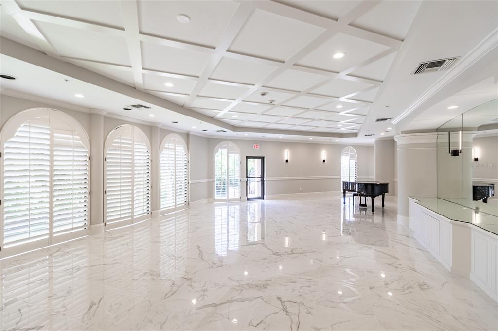 415 L AMBIANCE DRIVE Unit: C504