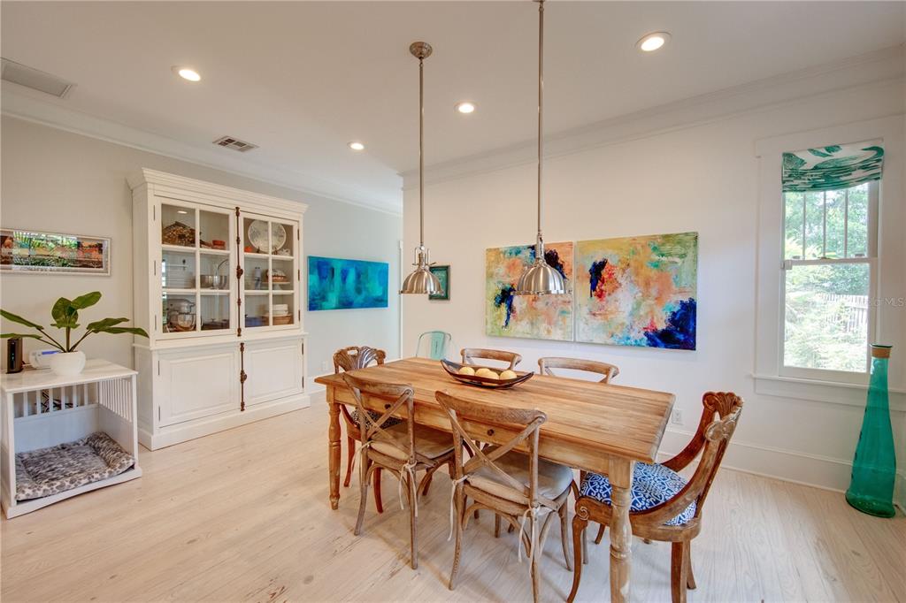1122 POMELO AVENUE