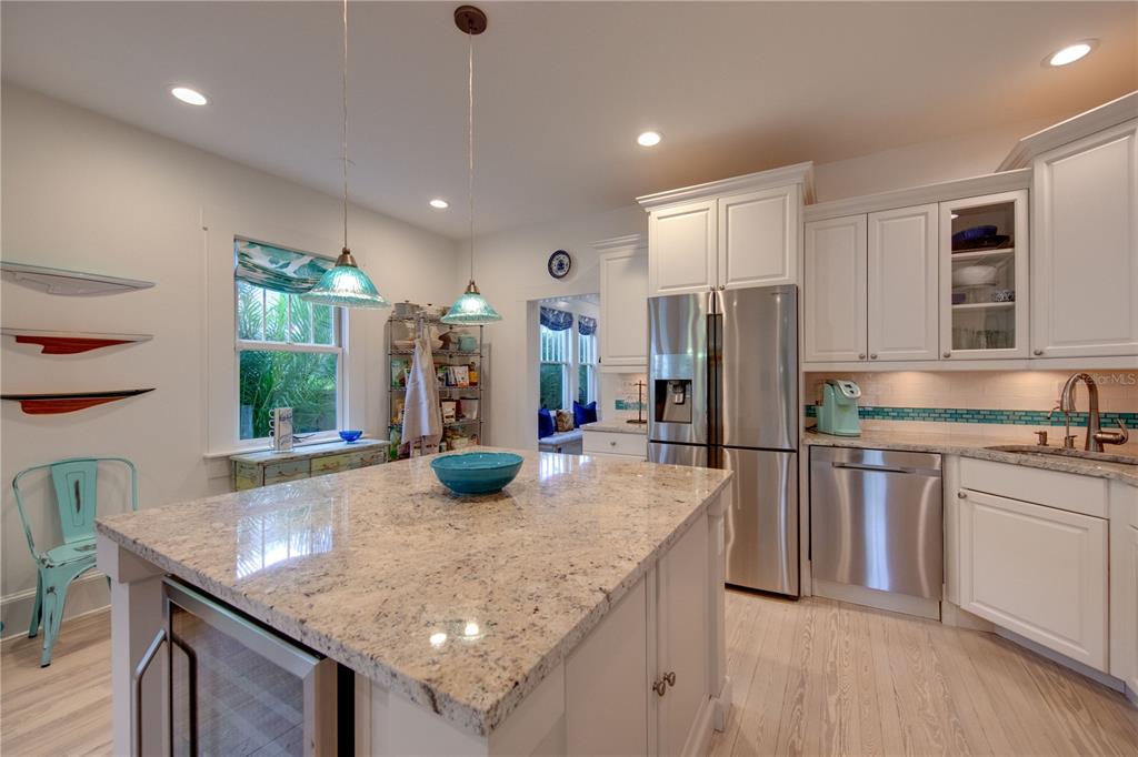 1122 POMELO AVENUE