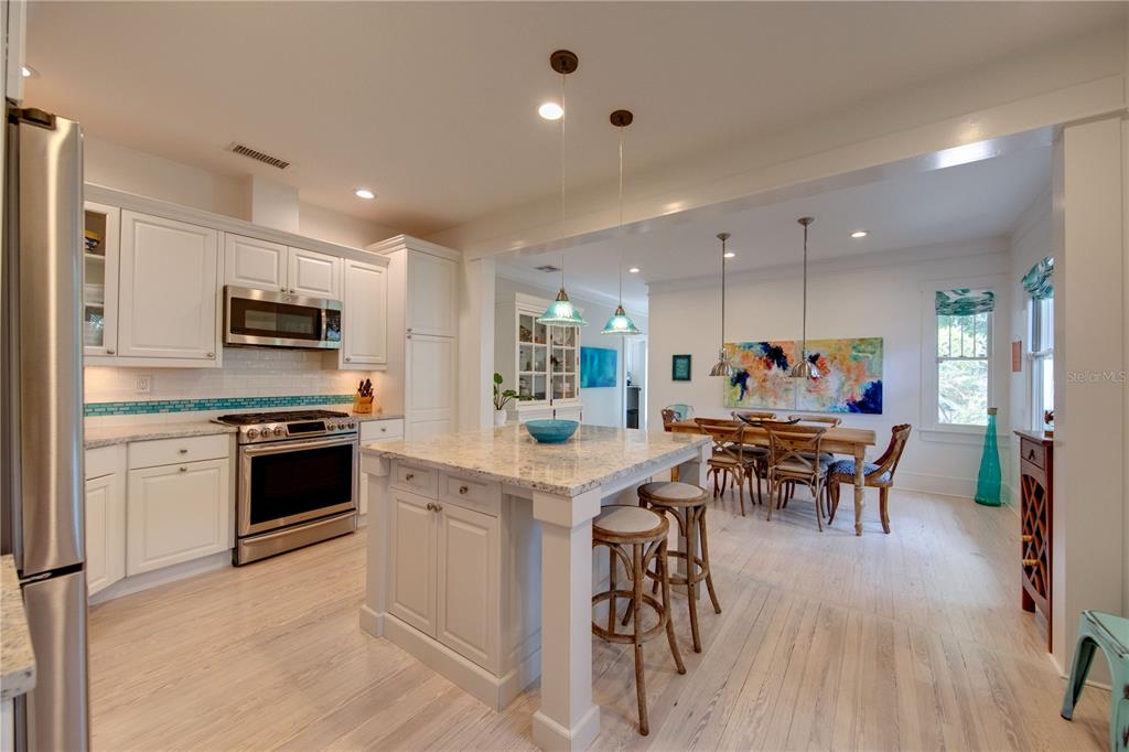 1122 POMELO AVENUE
