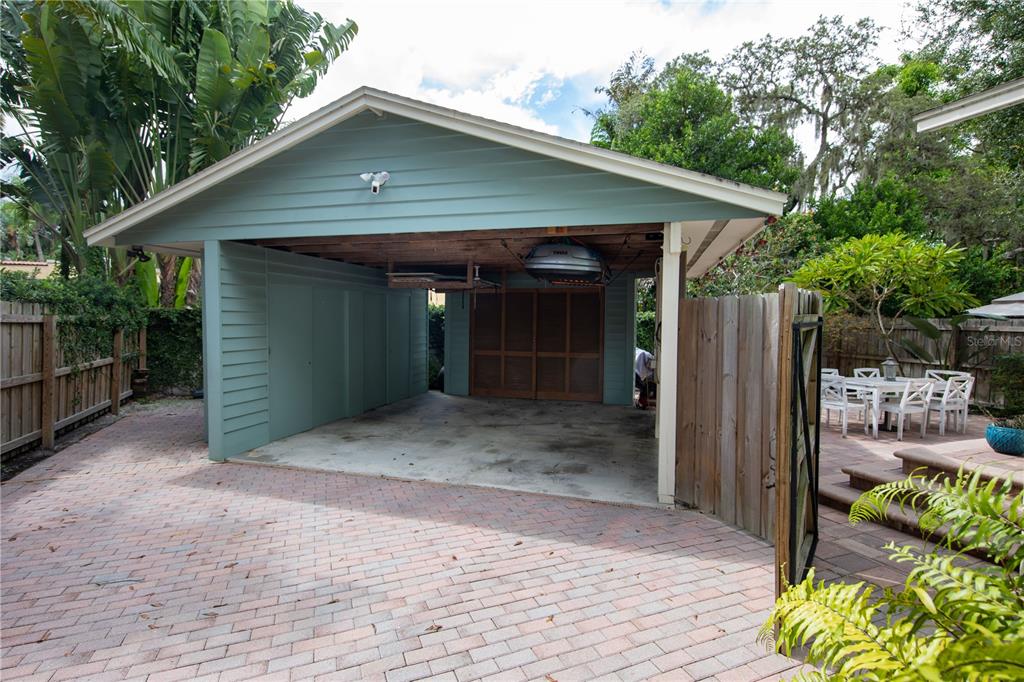 1122 POMELO AVENUE