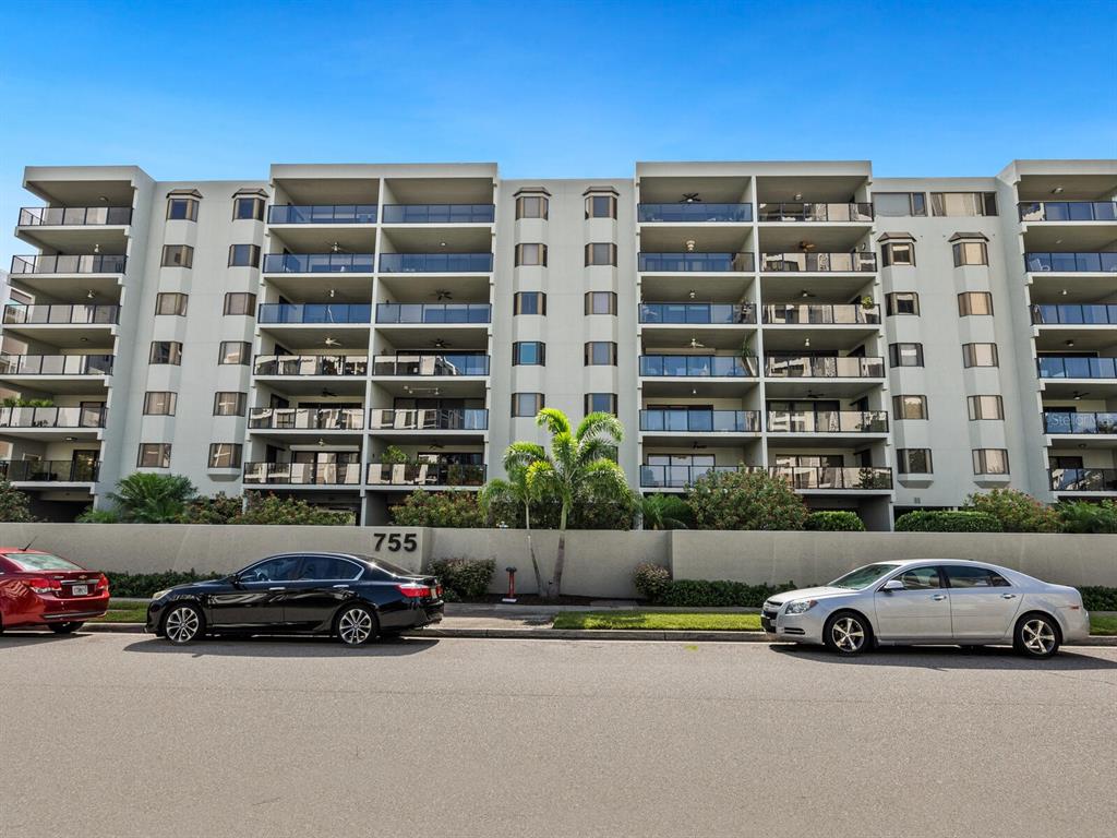 755 S PALM AVENUE Unit: 604