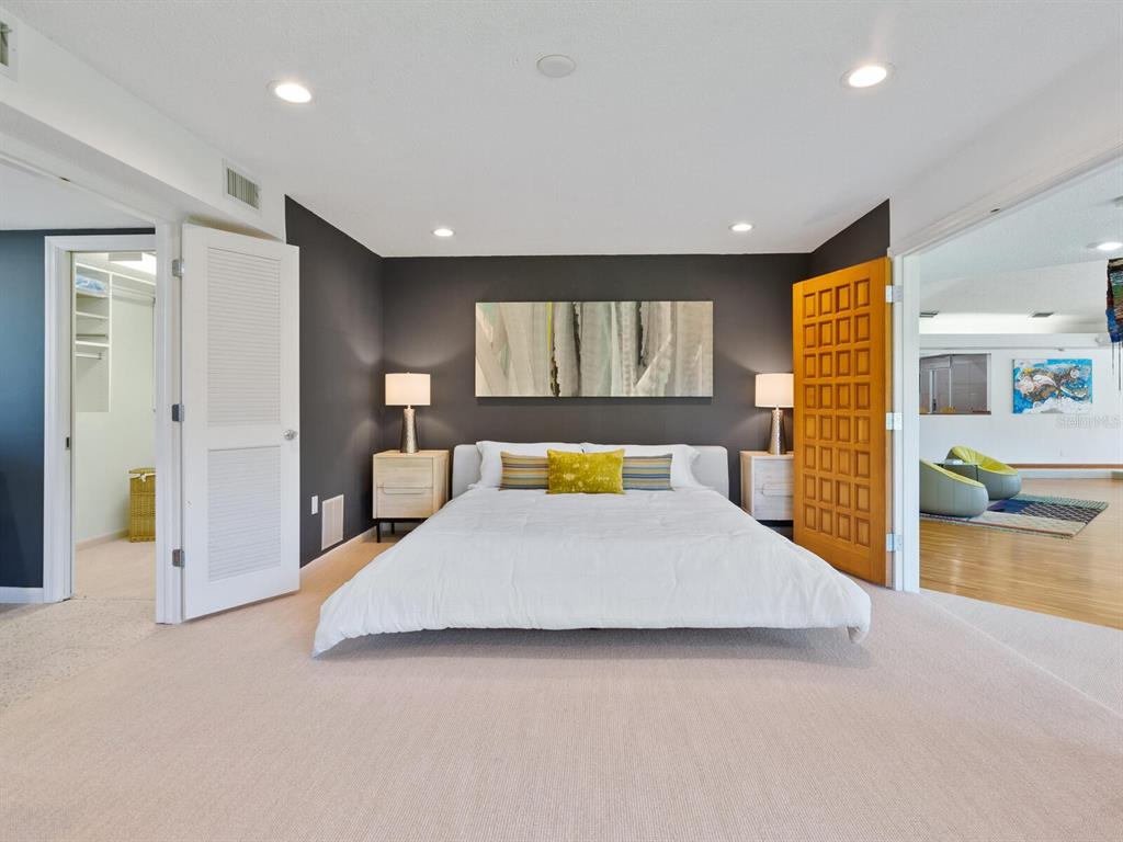 4720 HARVEST BEND