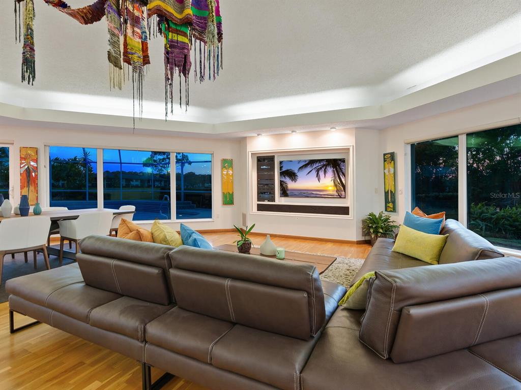 4720 HARVEST BEND