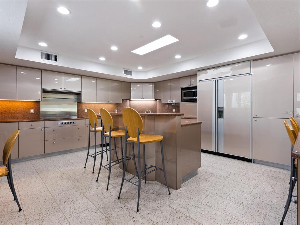 4720 HARVEST BEND