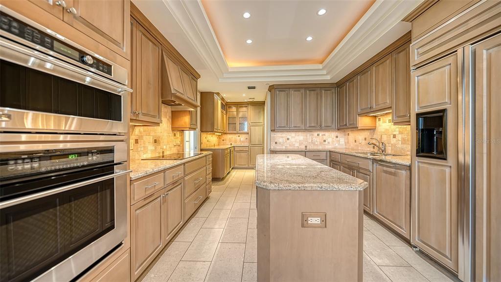 415 L AMBIANCE DRIVE Unit: C504