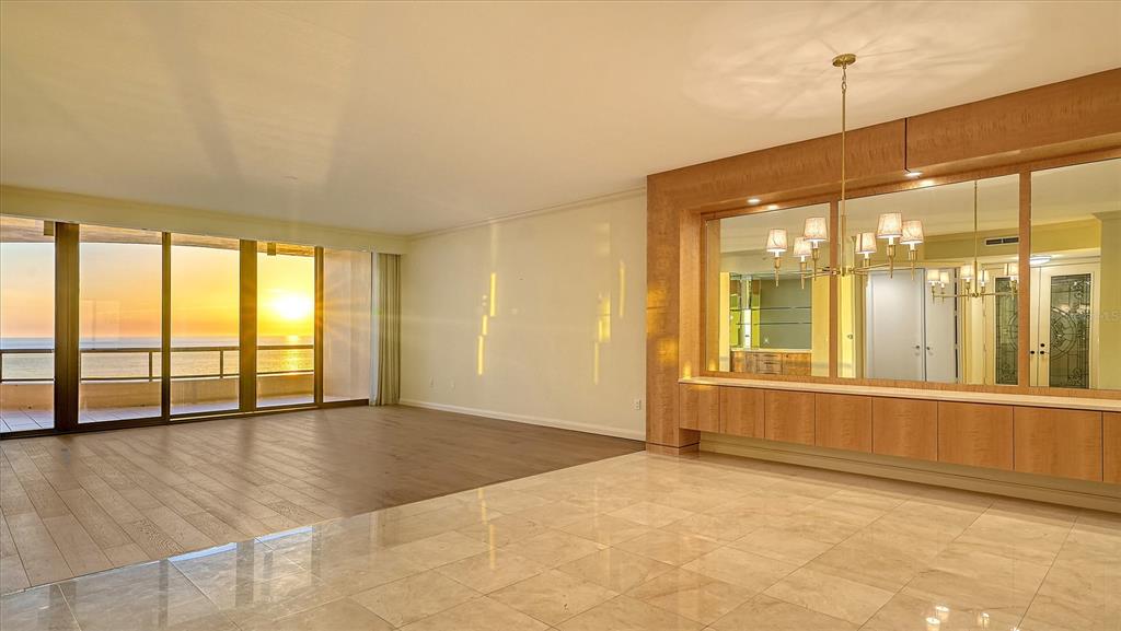 415 L AMBIANCE DRIVE Unit: C504