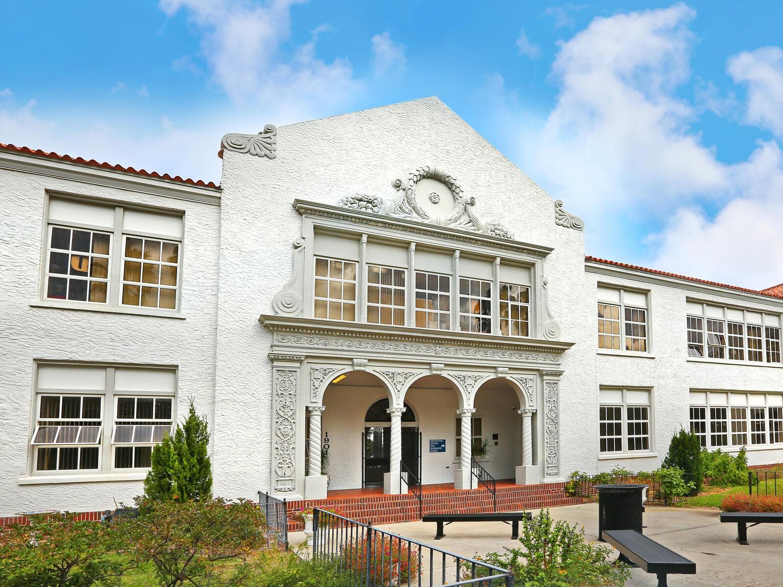 1122 POMELO AVENUE