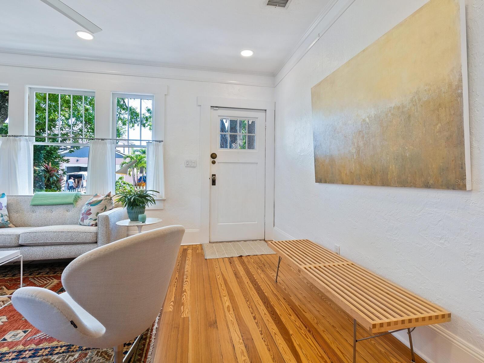 1122 POMELO AVENUE