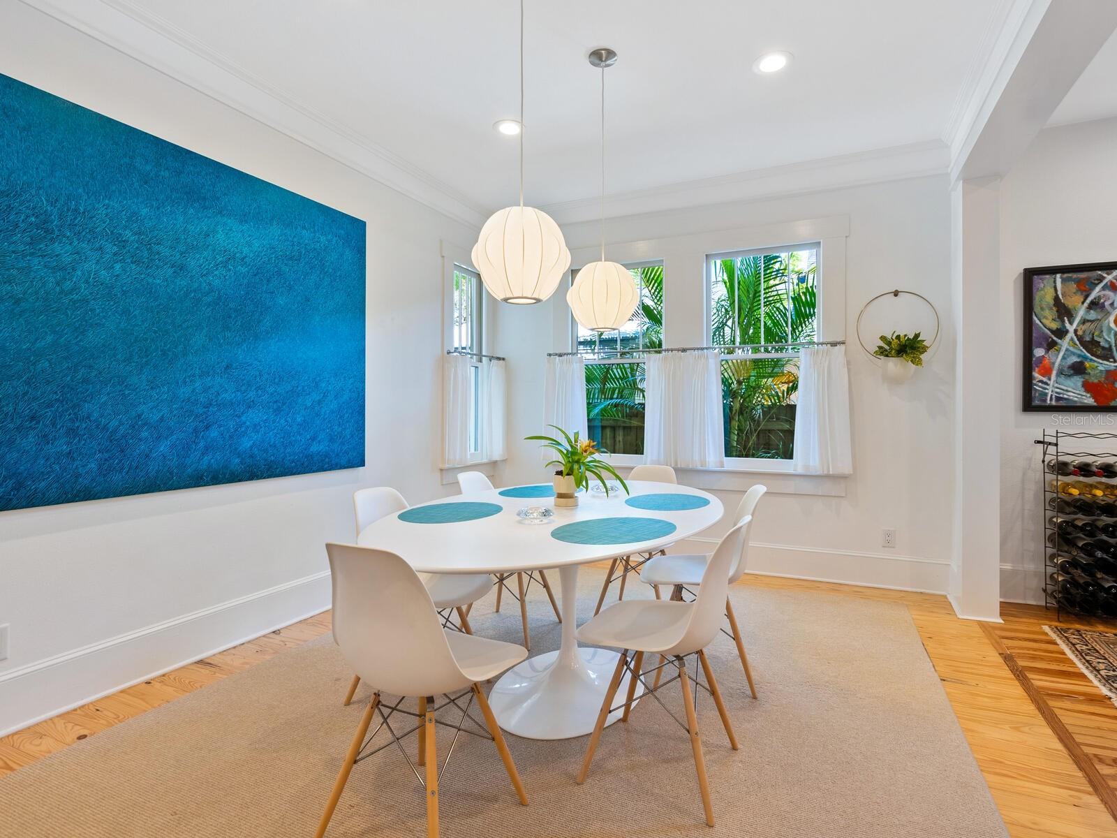 1122 POMELO AVENUE