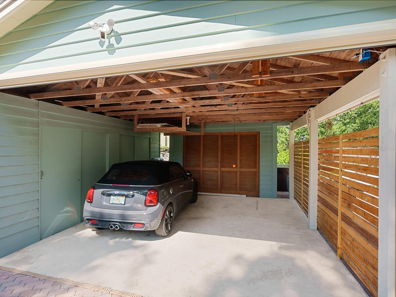 1122 POMELO AVENUE