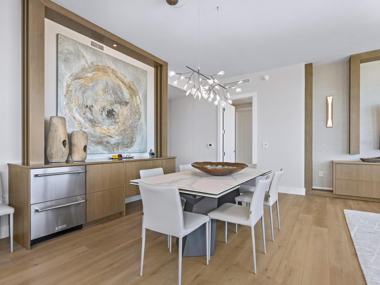 111 S PINEAPPLE AVENUE Unit: 901