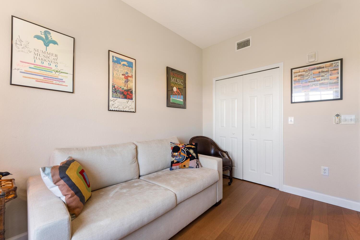 1064 N TAMIAMI TRAIL Unit: 1525