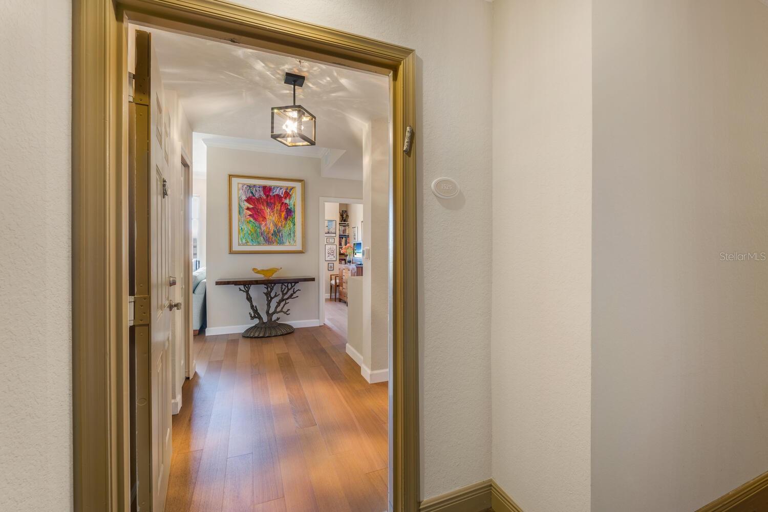 1064 N TAMIAMI TRAIL Unit: 1525