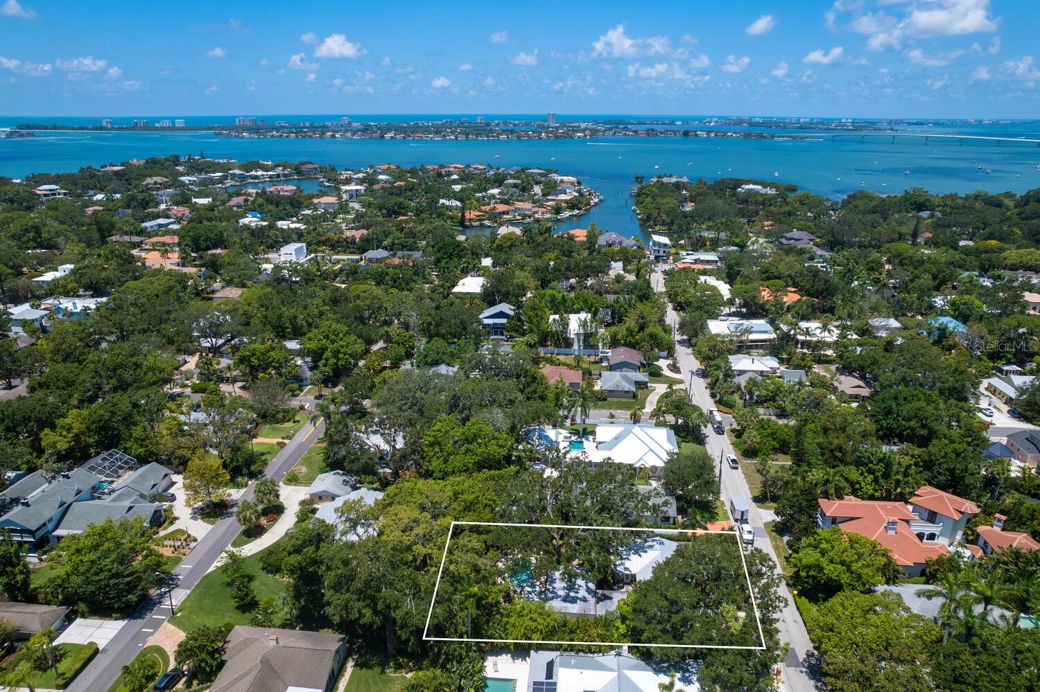 1734 BAHIA VISTA ST