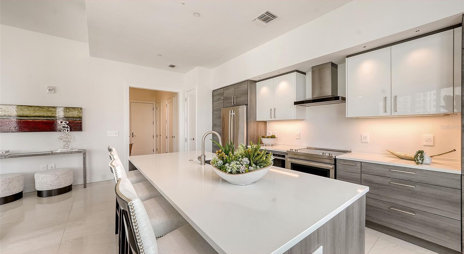 111 S PINEAPPLE AVENUE Unit: 507