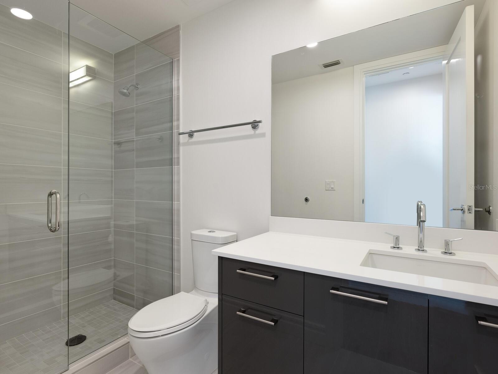 711 S PALM AVENUE Unit: 401