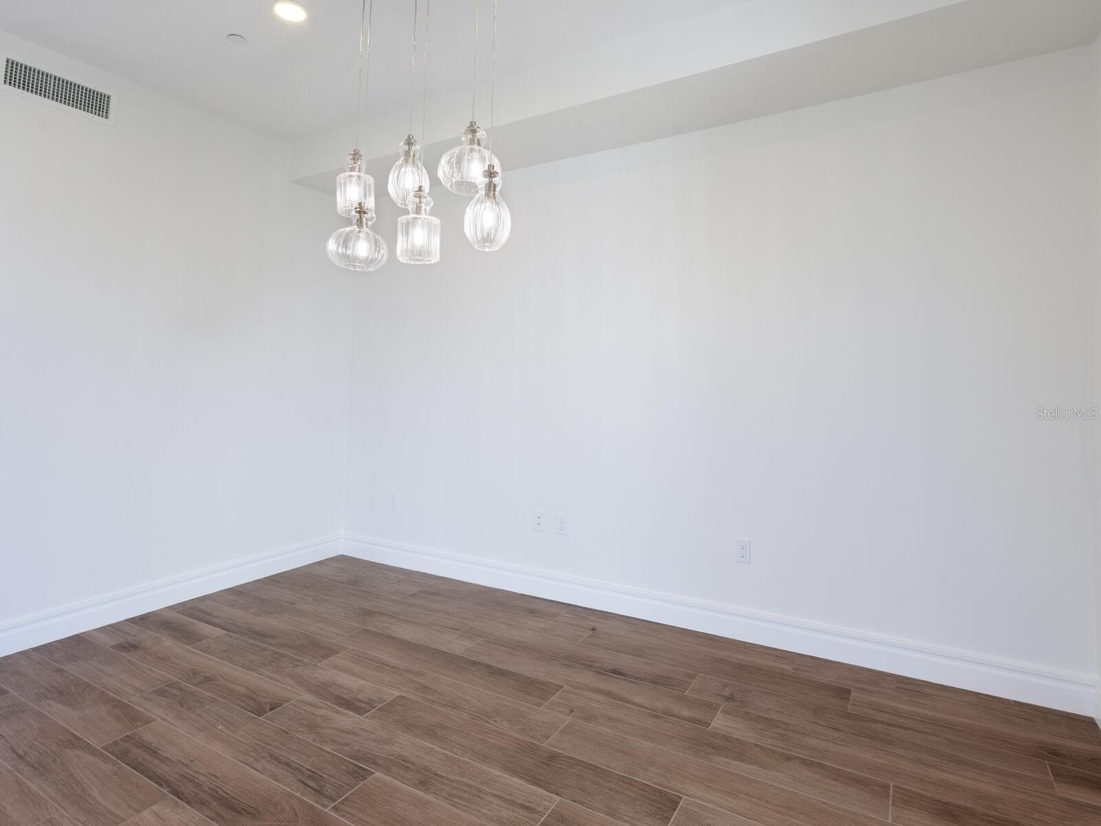 711 S PALM AVENUE Unit: 401