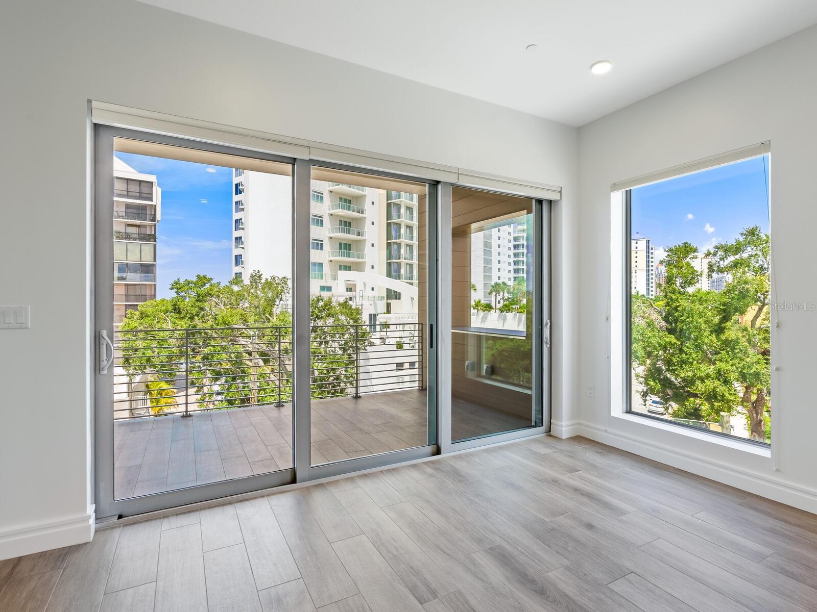 711 S PALM AVENUE Unit: 401