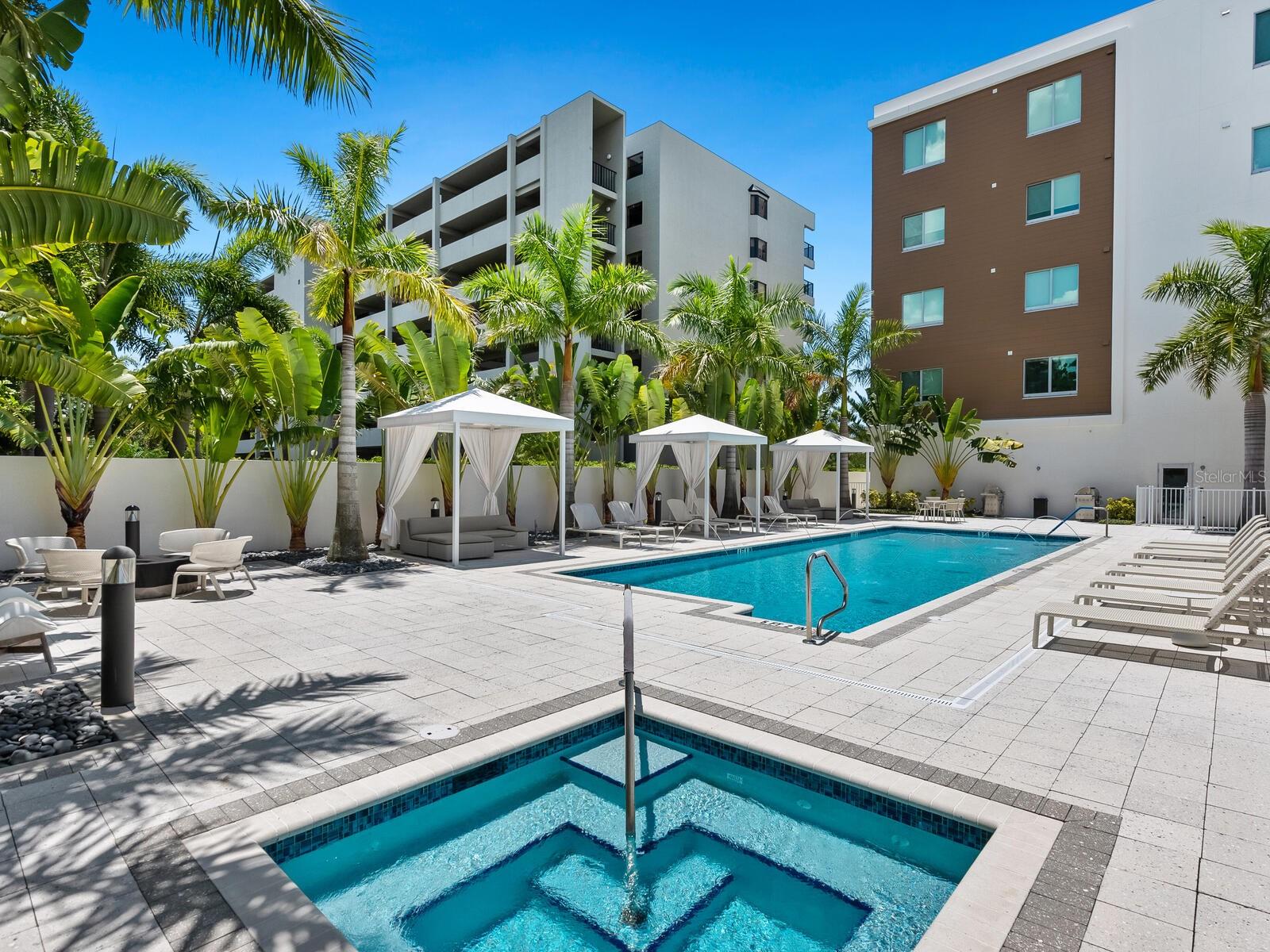 711 S PALM AVENUE Unit: 401