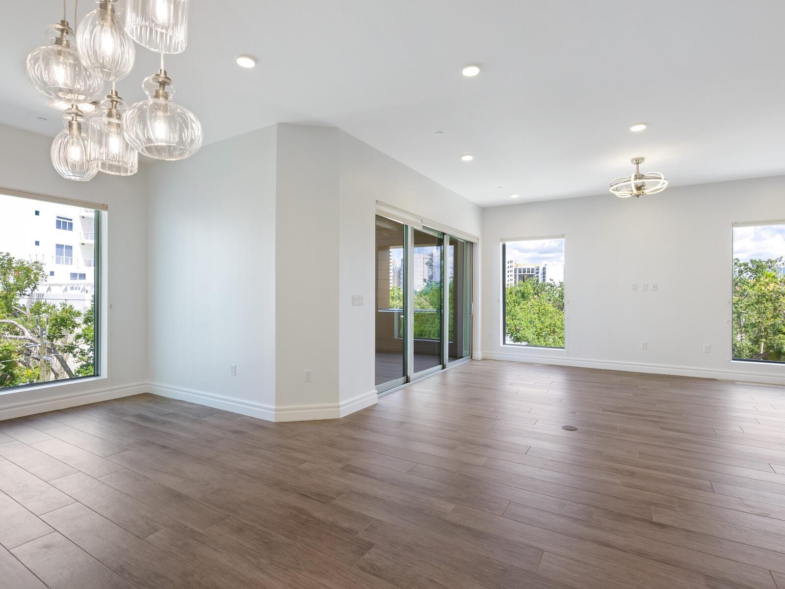 711 S PALM AVENUE Unit: 401