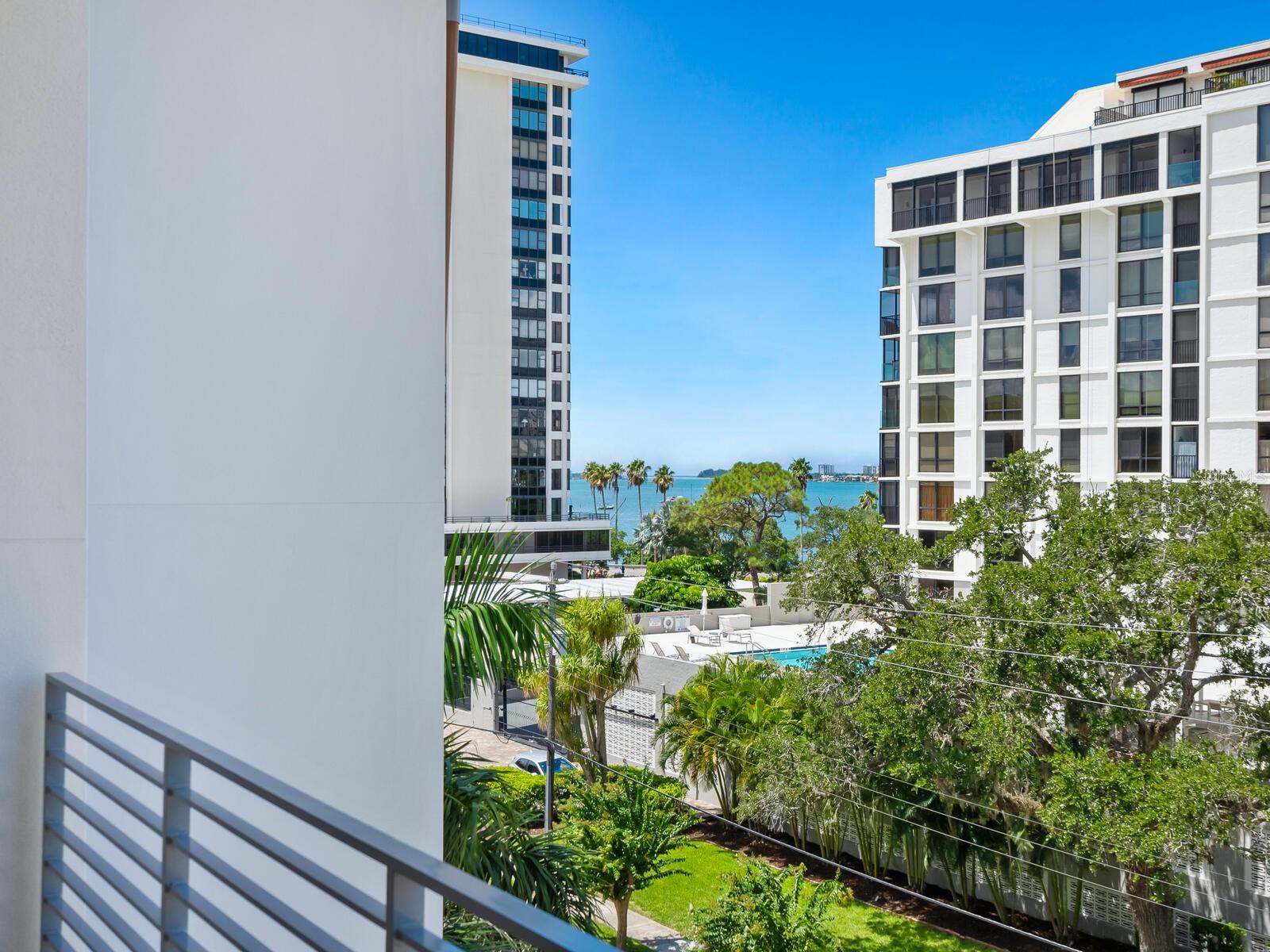 711 S PALM AVENUE Unit: 401