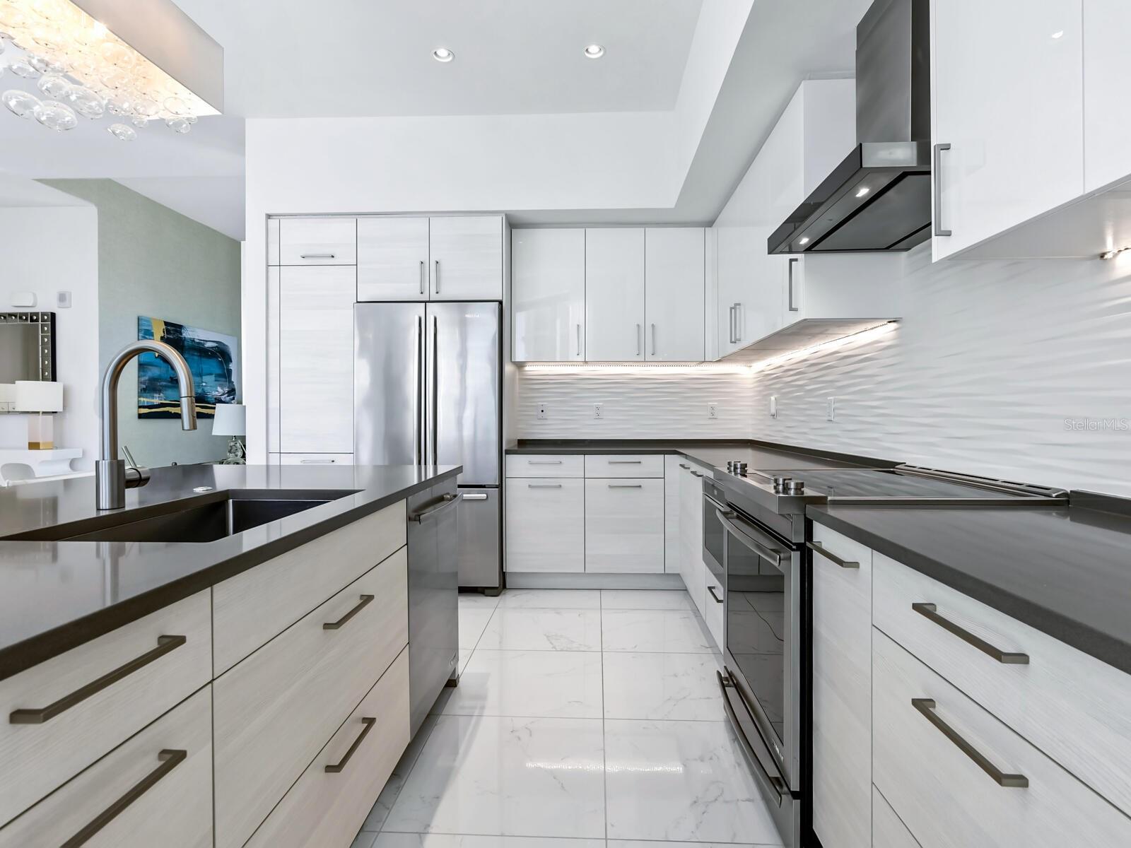 111 S PINEAPPLE AVENUE Unit: 506