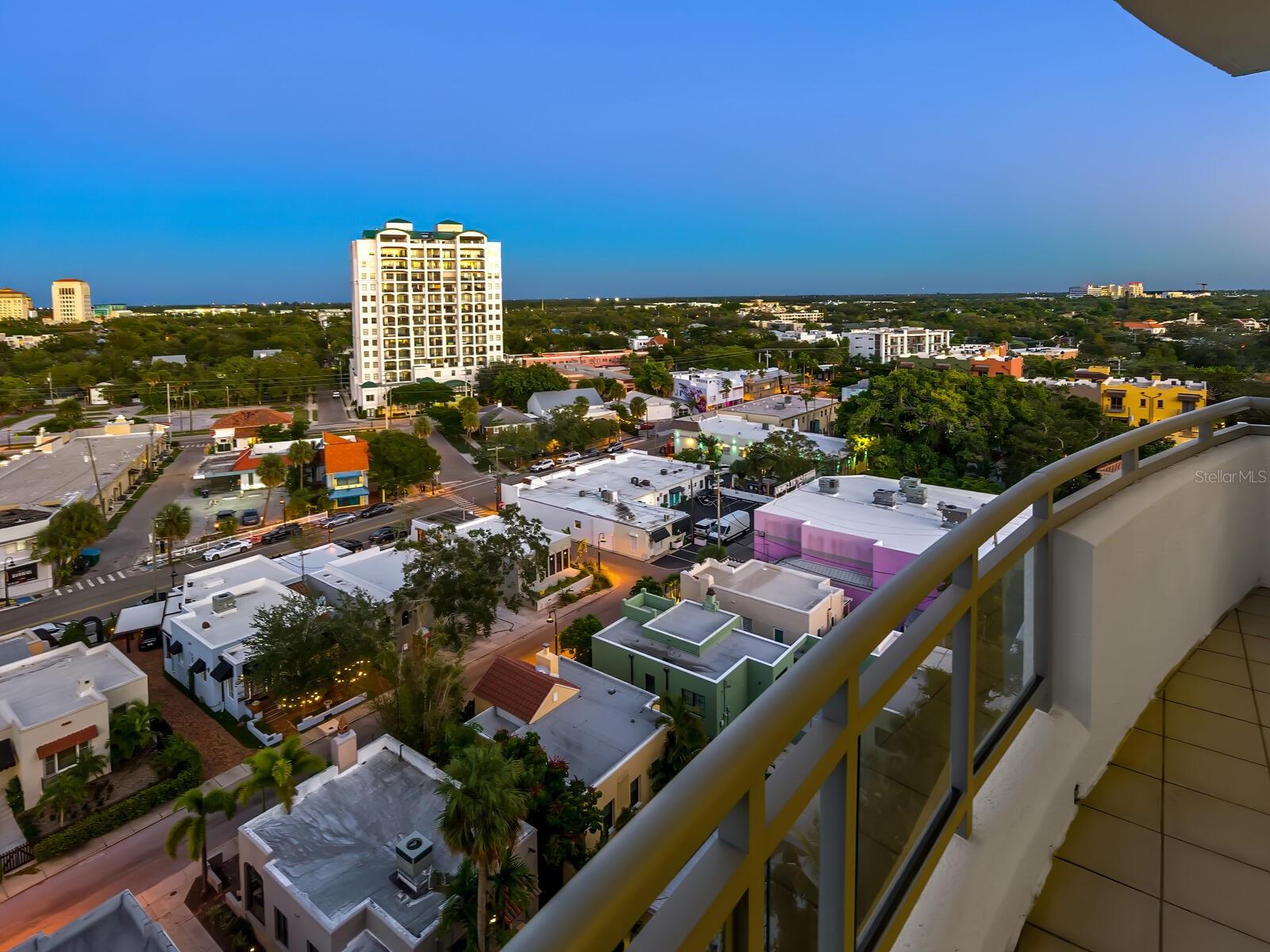 401 S PALM AVENUE Unit: 1002