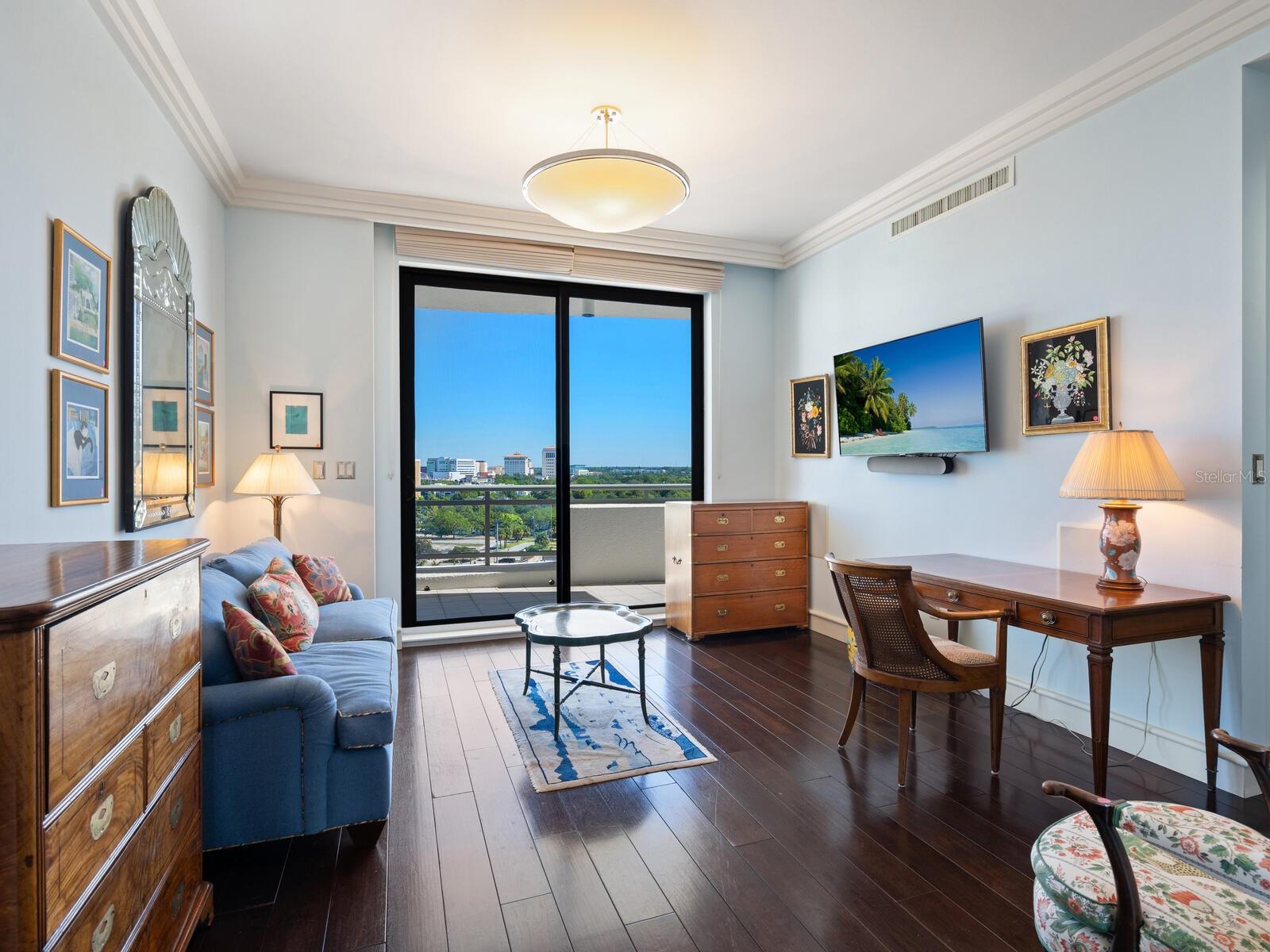 401 S PALM AVENUE Unit: 1002
