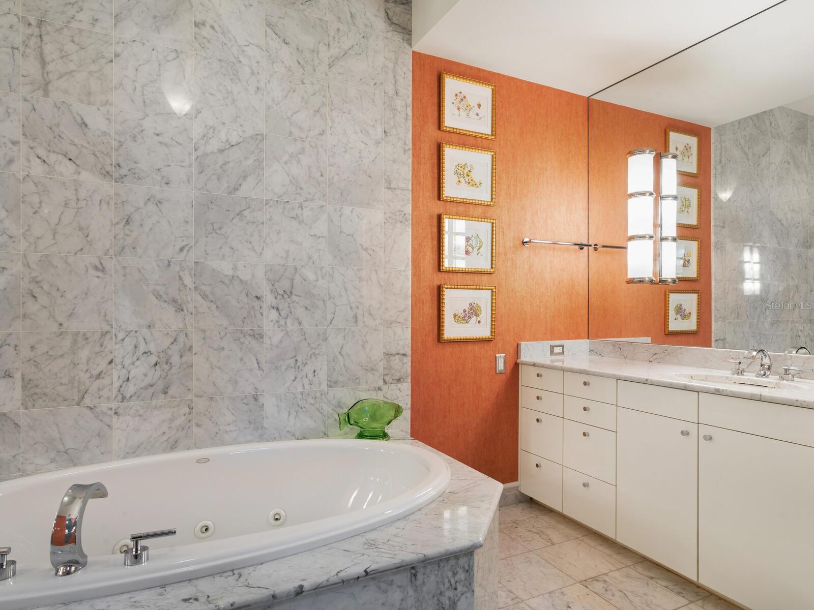 401 S PALM AVENUE Unit: 1002