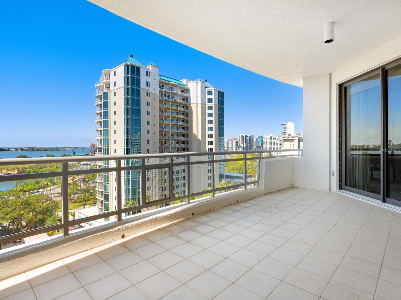 401 S PALM AVENUE Unit: 1002