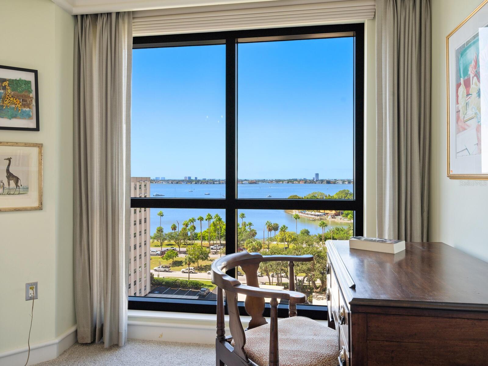 401 S PALM AVENUE Unit: 1002