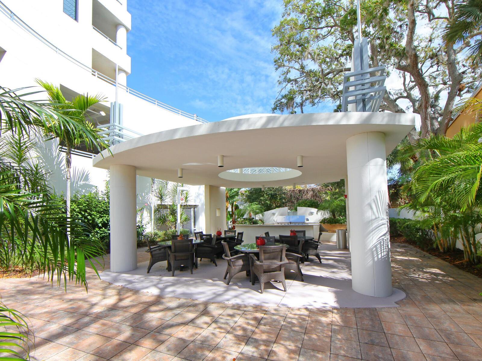 401 S PALM AVENUE Unit: 1002