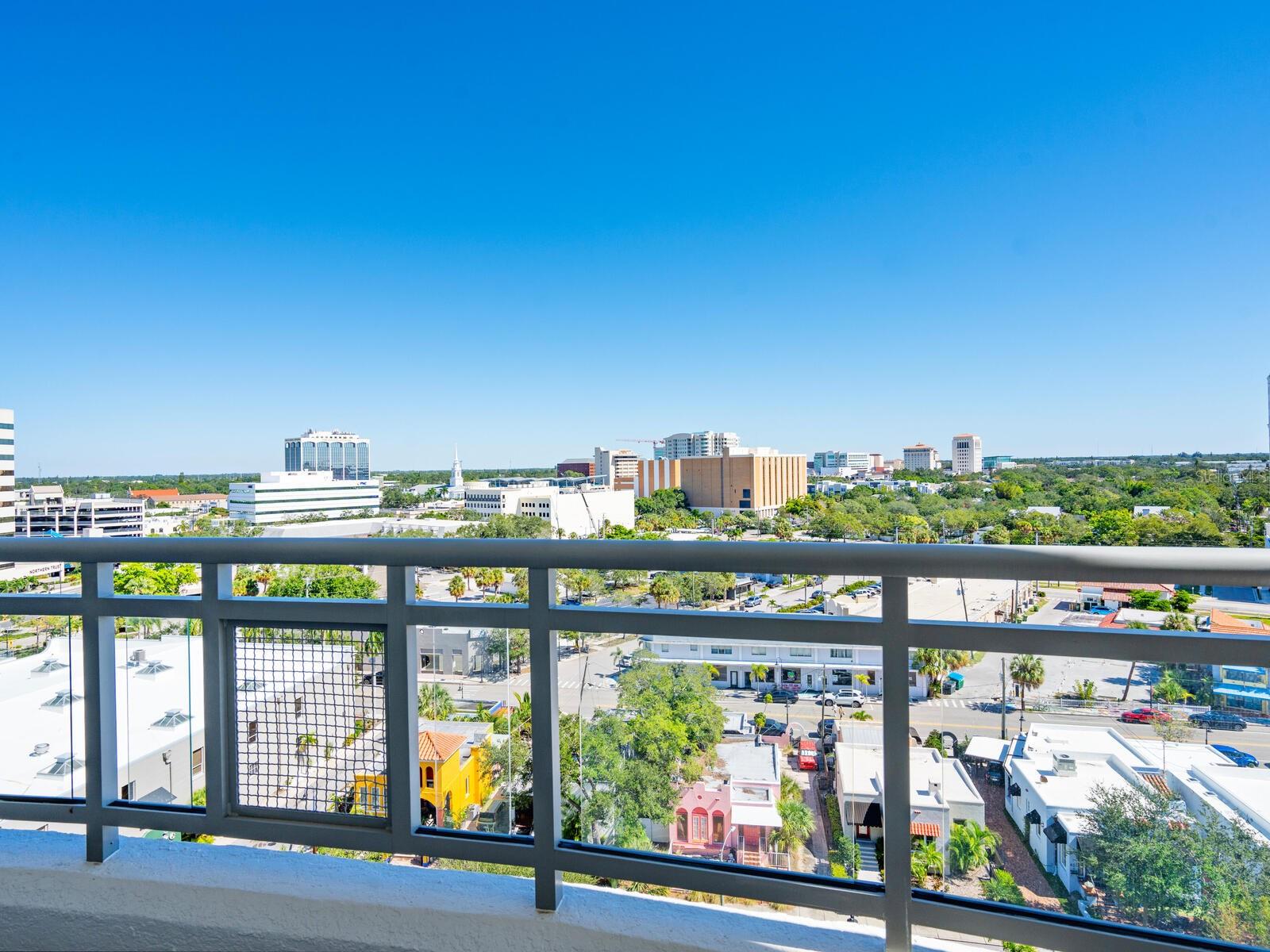 401 S PALM AVENUE Unit: 1002