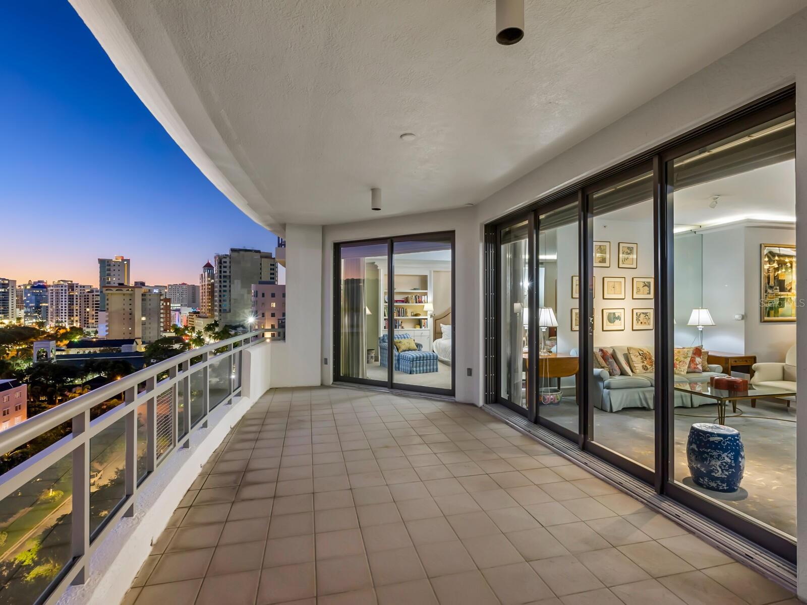 401 S PALM AVENUE Unit: 1002