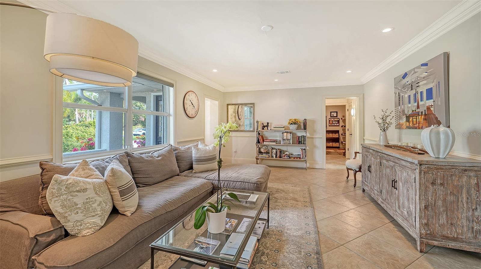 512 SAPPHIRE DR