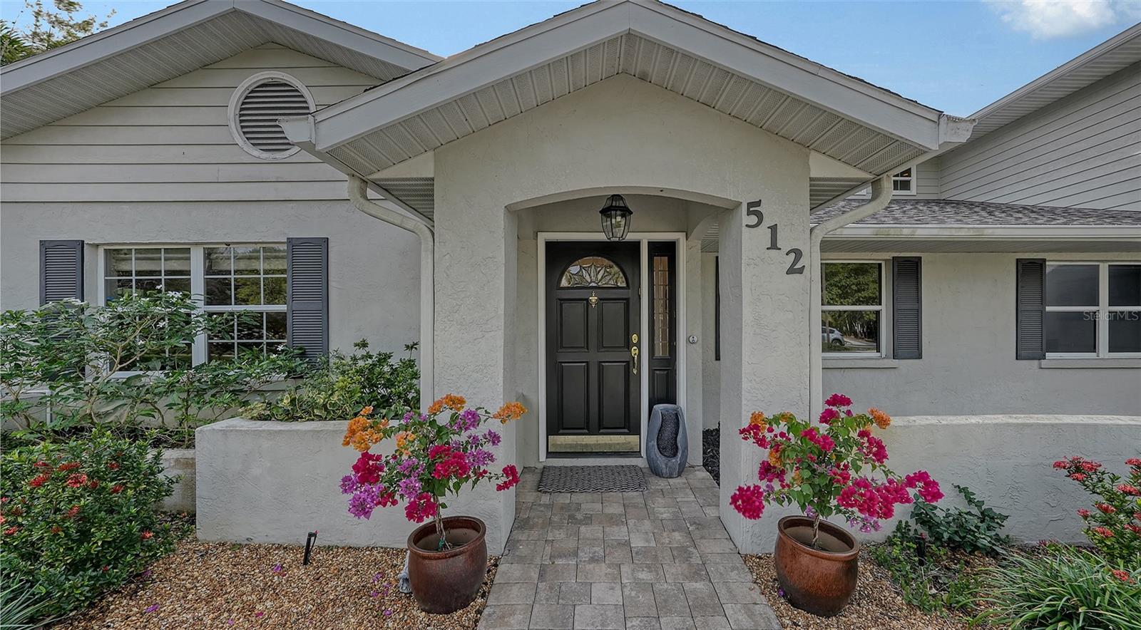 512 SAPPHIRE DR