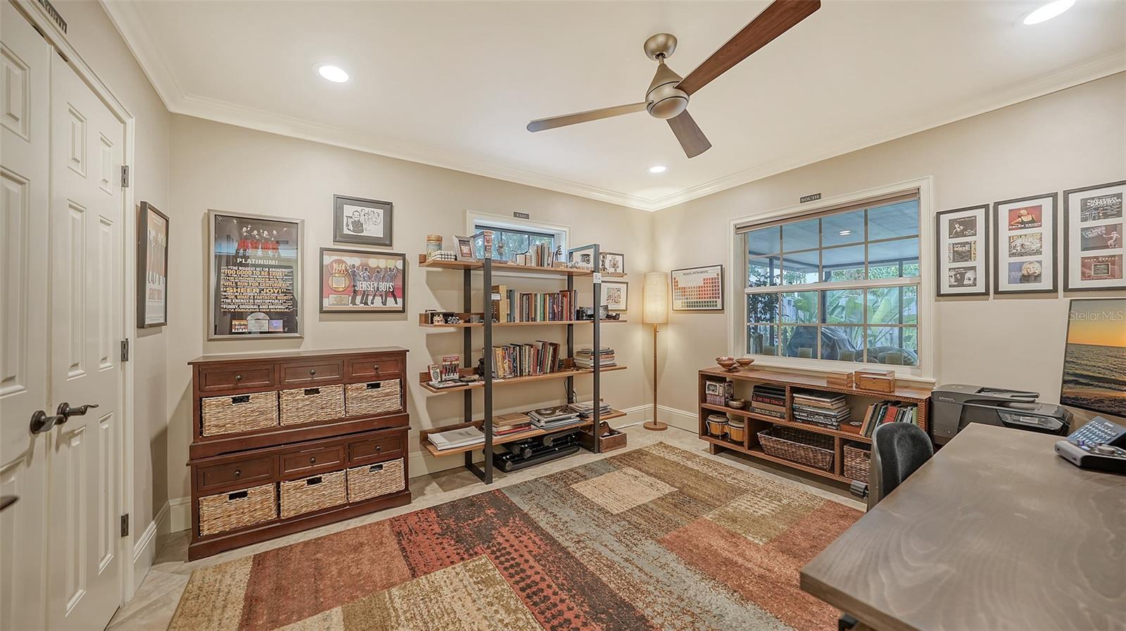 512 SAPPHIRE DR