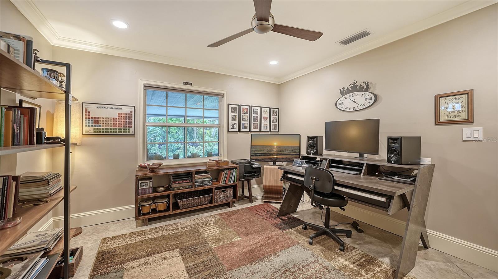 512 SAPPHIRE DR