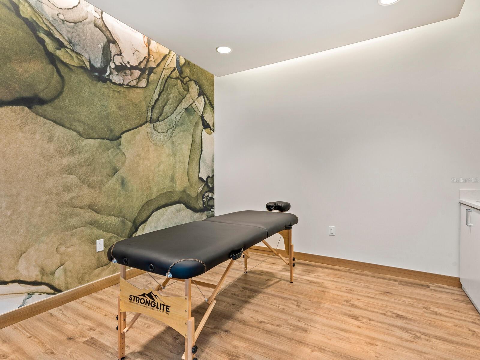 605 S GULFSTREAM AVENUE Unit: 17