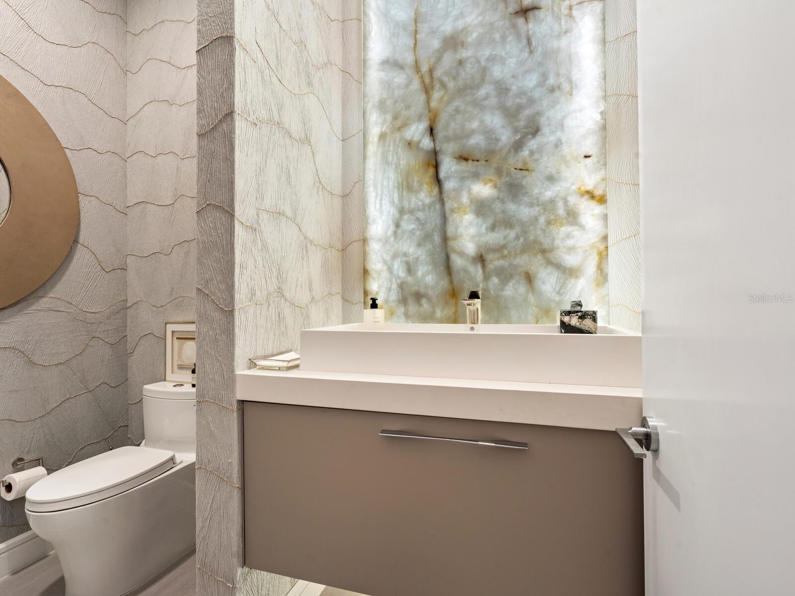 605 S GULFSTREAM AVENUE Unit: 17