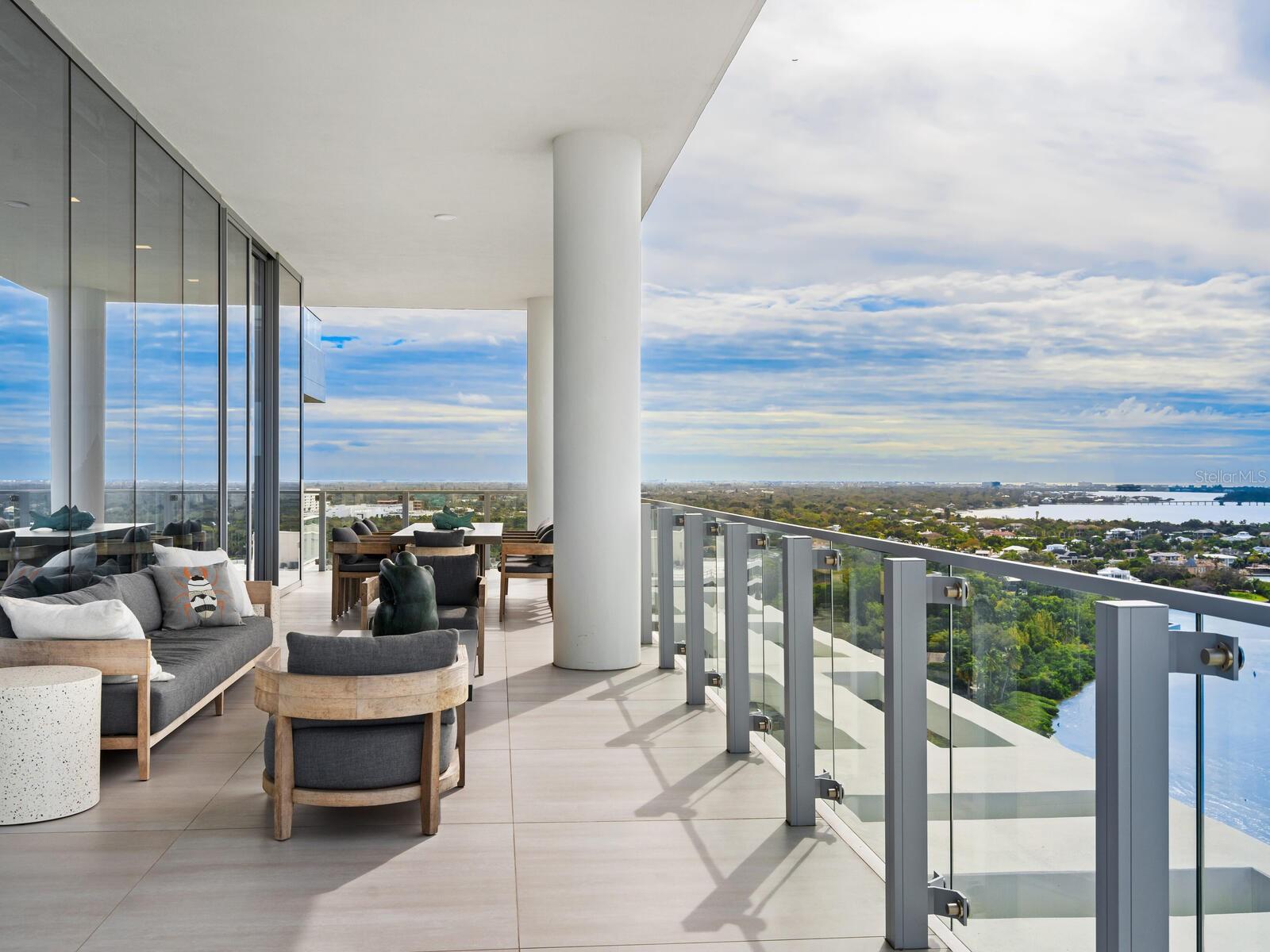 605 S GULFSTREAM AVENUE Unit: 17