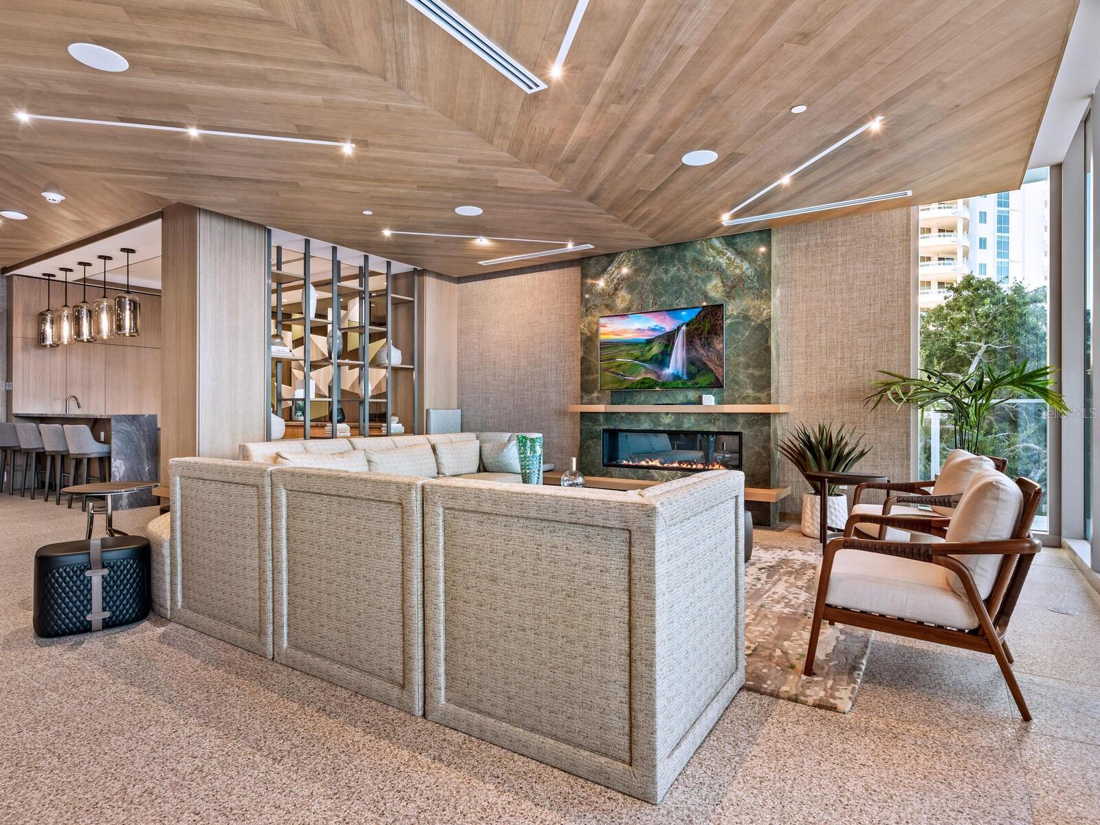 605 S GULFSTREAM AVENUE Unit: 17