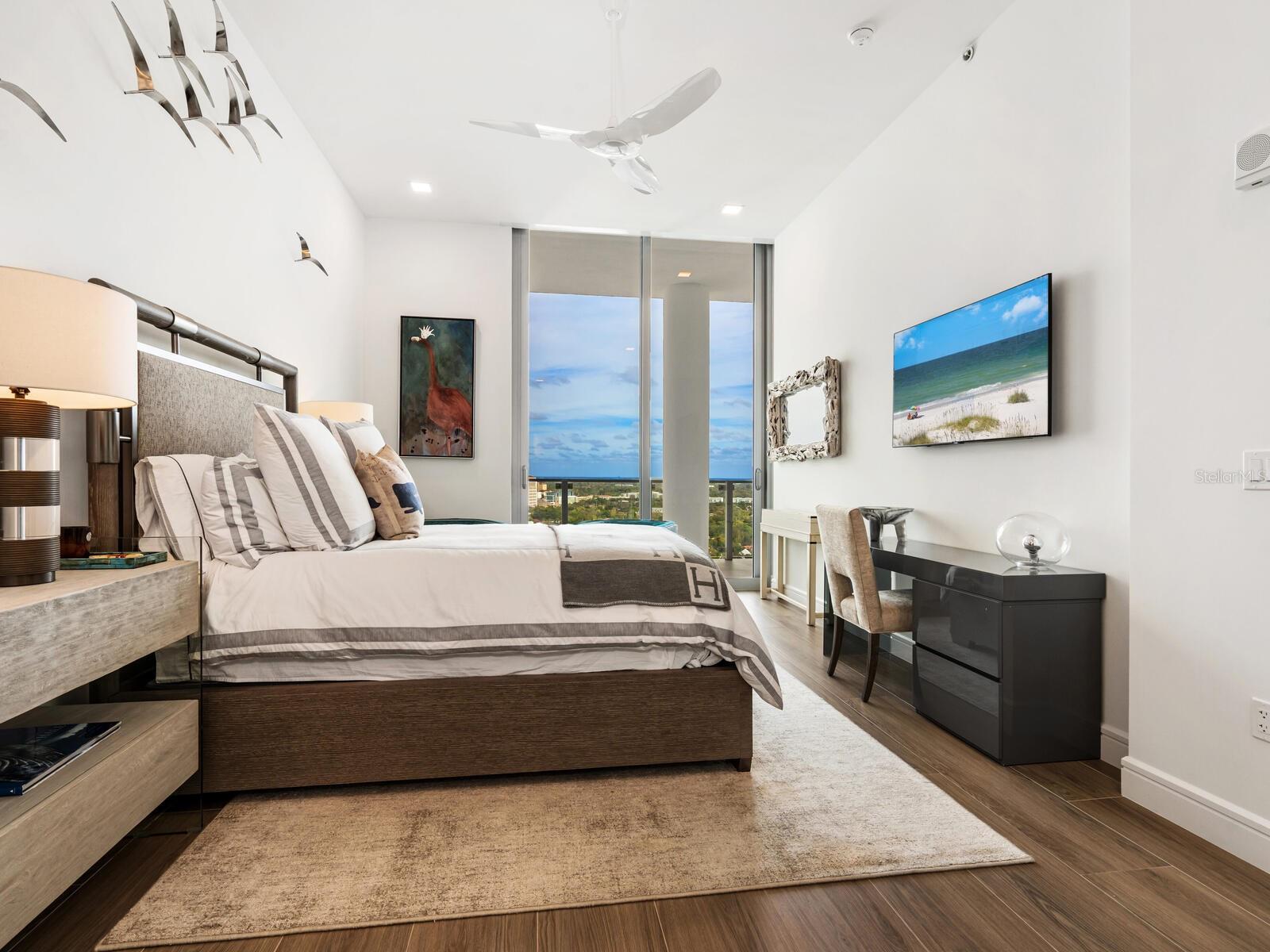 605 S GULFSTREAM AVENUE Unit: 17
