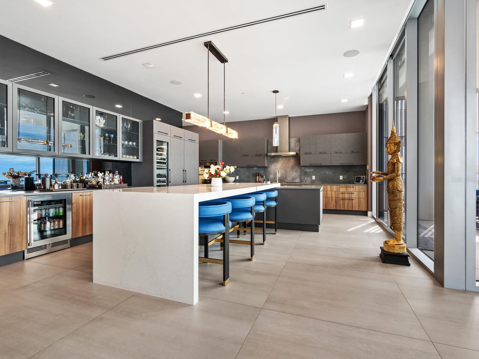 605 S GULFSTREAM AVENUE Unit: 17