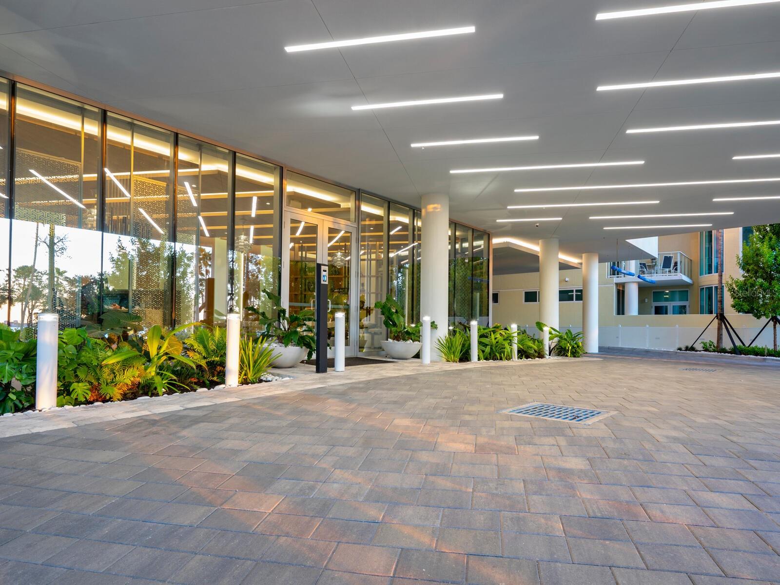 605 S GULFSTREAM AVENUE Unit: 17
