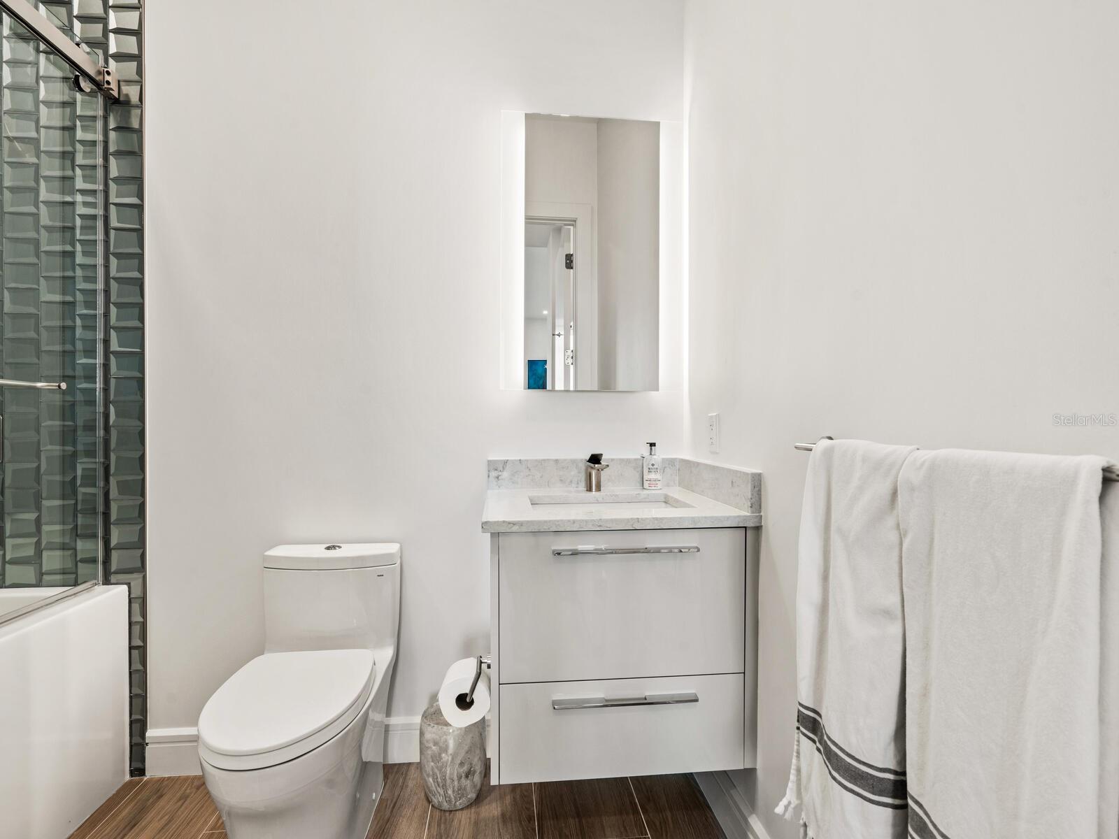 605 S GULFSTREAM AVENUE Unit: 17