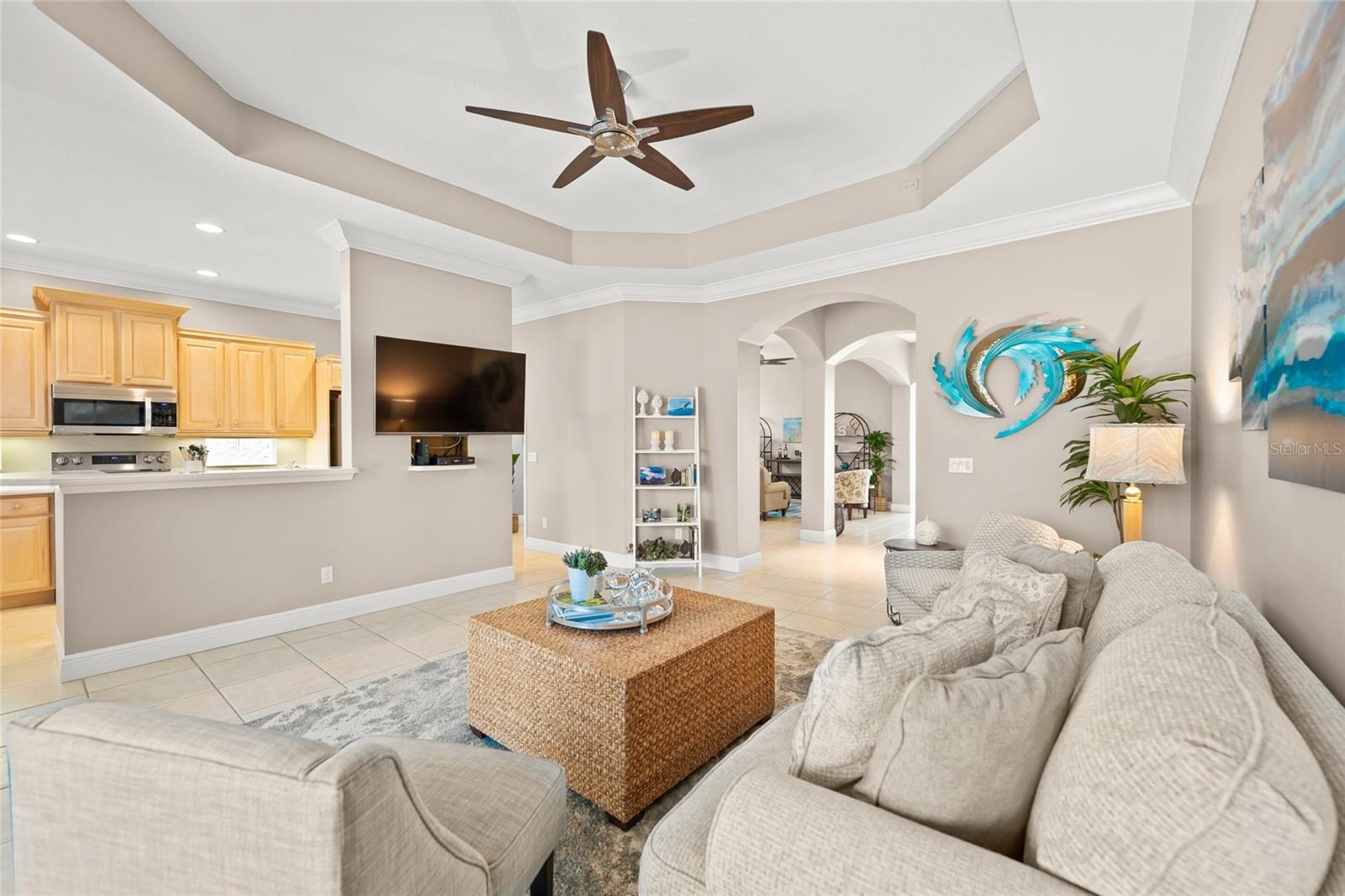 511 LATITUDE LN