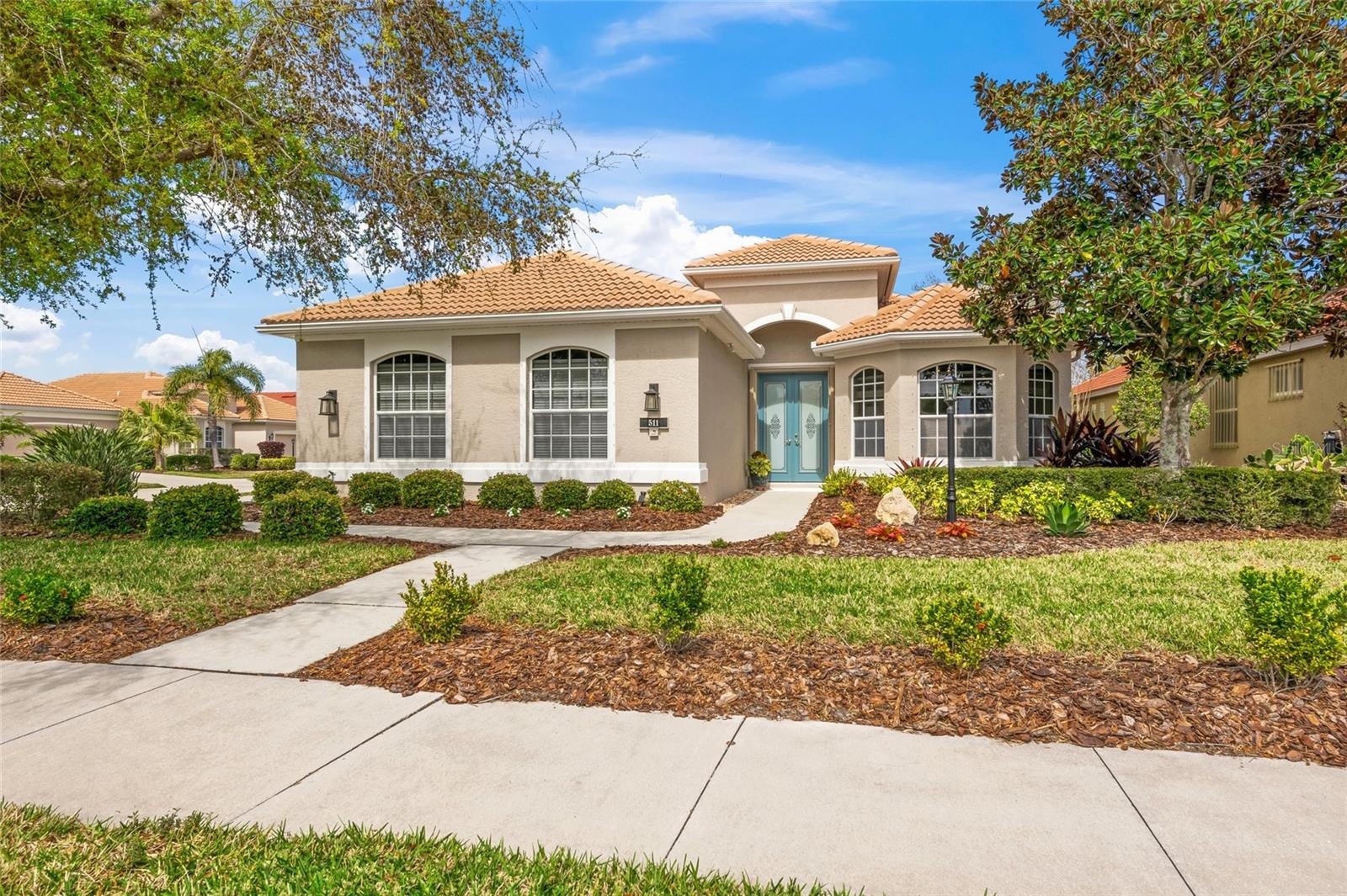 511 LATITUDE LN
